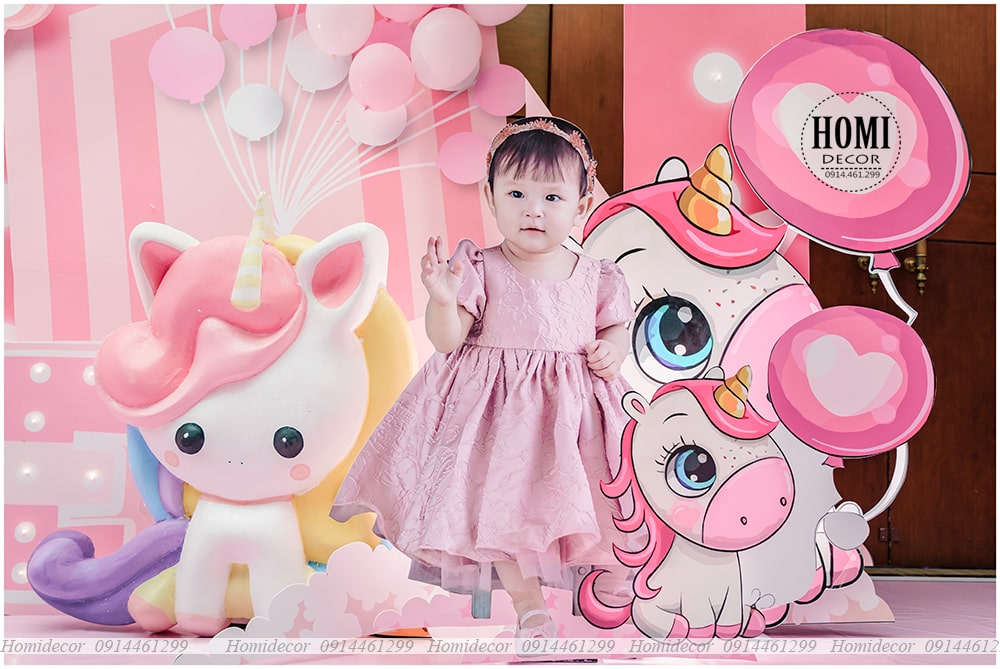 Trang trí sinh nhật bé gái chủ đề unicorn 