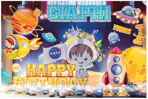 Trang trí sinh nhật cho bé chủ đề phi hành gia