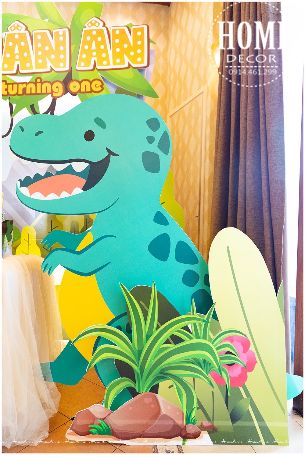 Trang trí sinh nhật cho bé chủ đề khủng long
