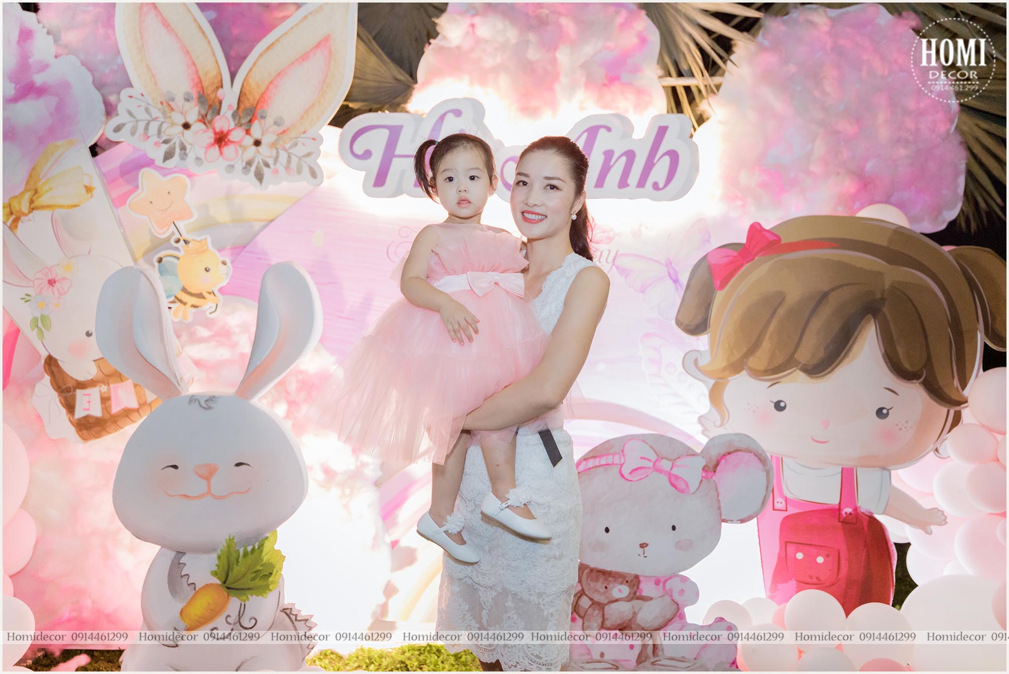Trang trí sinh nhật bé Hà Anh 2 tuổi nhà hoa hậu Triệu Thị Hà 